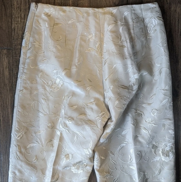 La Femme Gilar 100% Silk Beige on Beige Women's Embroidered Dress Pants Size 4. - Picture 9 of 12